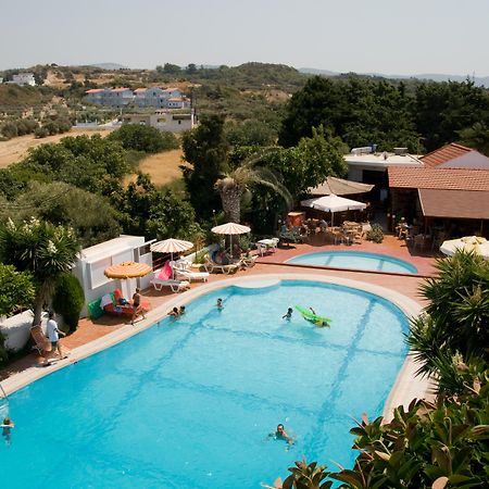 Hotel Asteria Ágios Kírykos Buitenkant foto