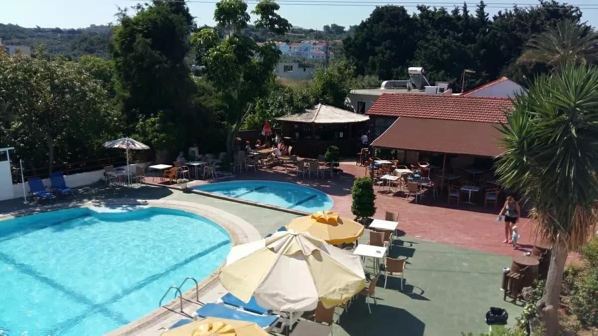 Hotel Asteria Ágios Kírykos Buitenkant foto