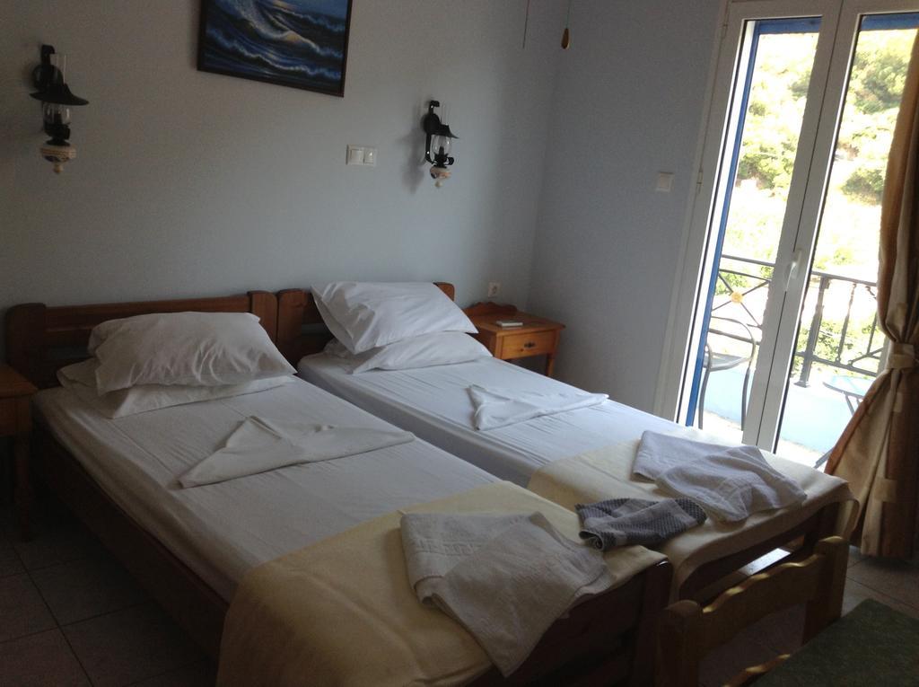 Hotel Asteria Ágios Kírykos Buitenkant foto