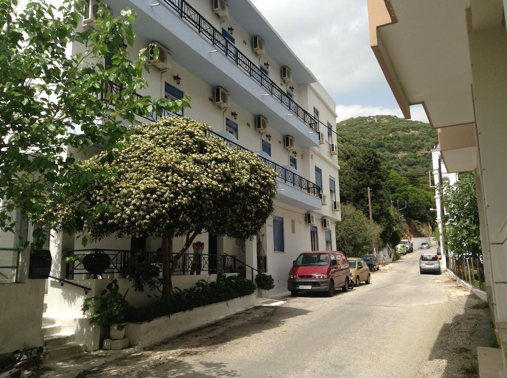 Hotel Asteria Ágios Kírykos Buitenkant foto