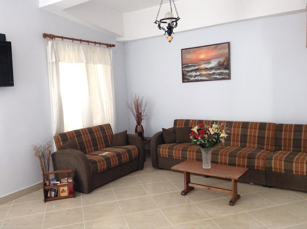 Hotel Asteria Ágios Kírykos Buitenkant foto