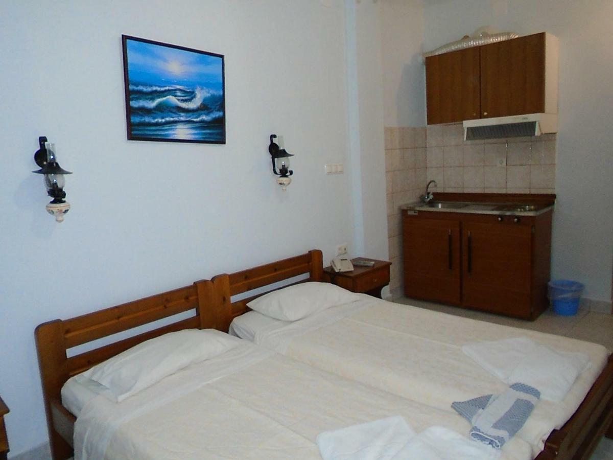 Hotel Asteria Ágios Kírykos Buitenkant foto