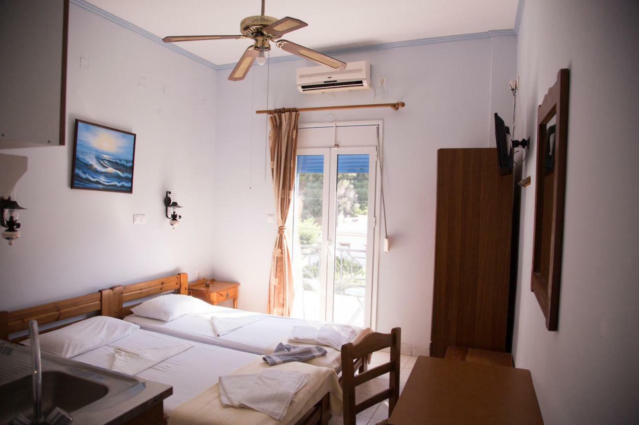 Hotel Asteria Ágios Kírykos Buitenkant foto